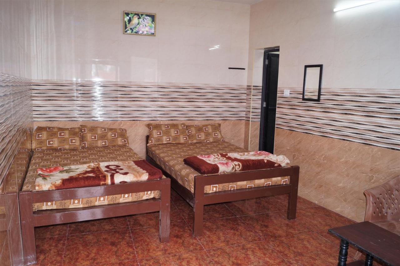 Wins Rooms Valparai Exterior foto
