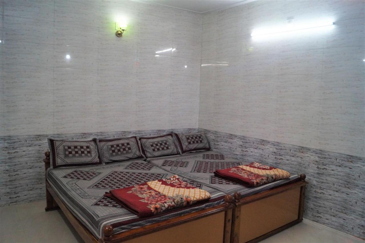 Wins Rooms Valparai Exterior foto