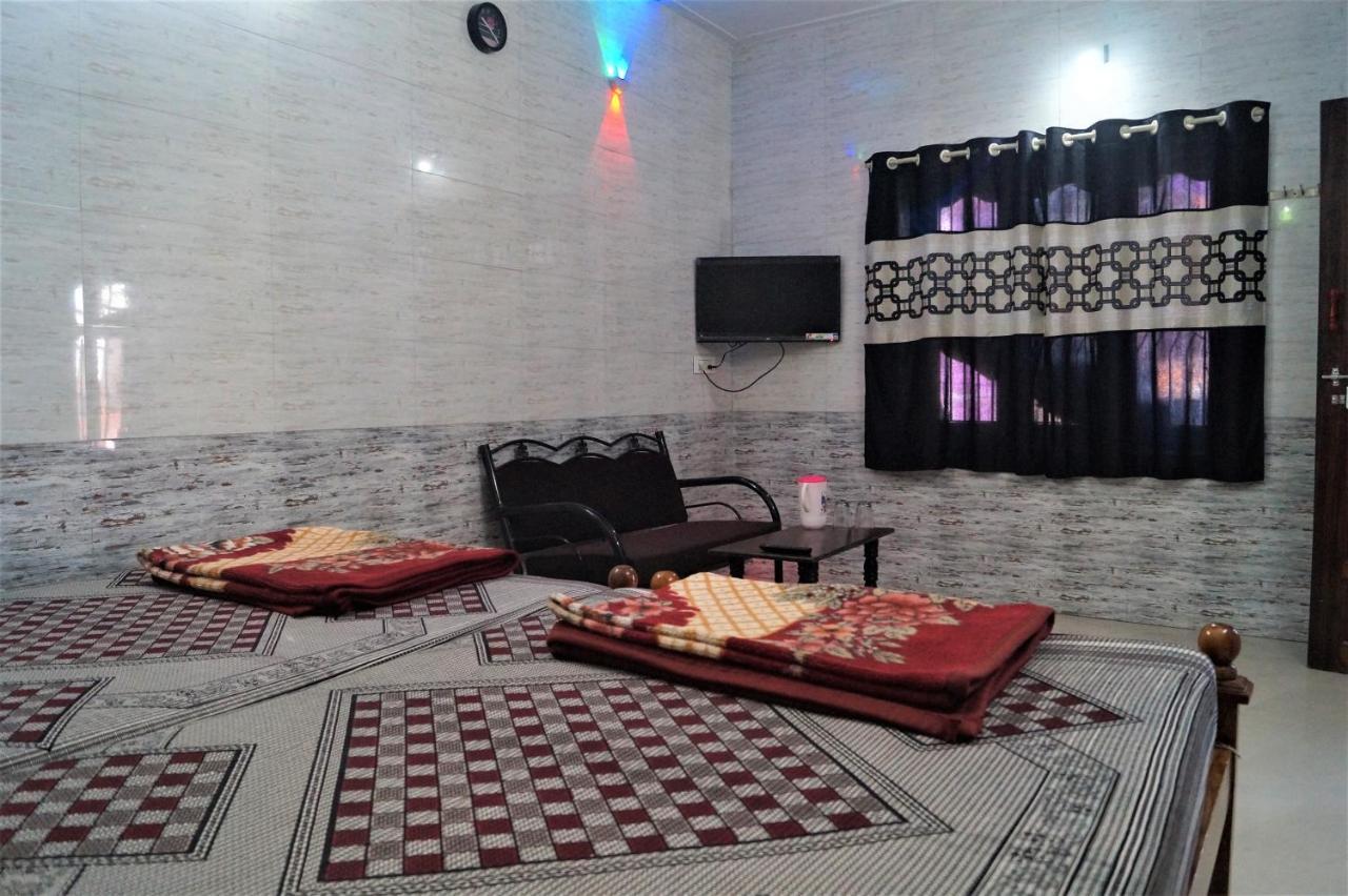 Wins Rooms Valparai Exterior foto