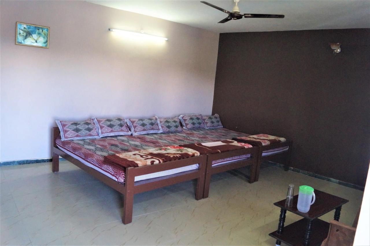 Wins Rooms Valparai Exterior foto