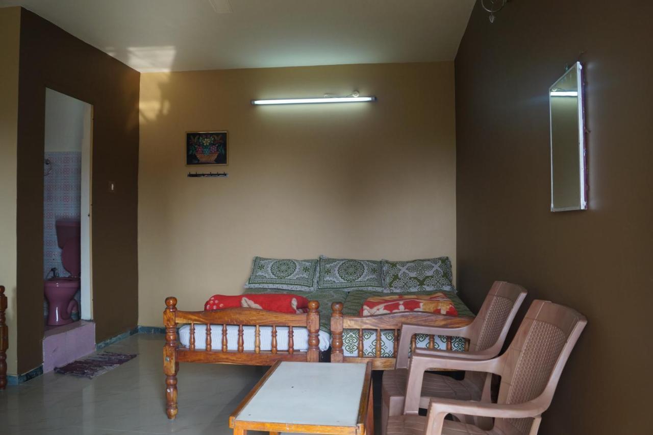 Wins Rooms Valparai Exterior foto